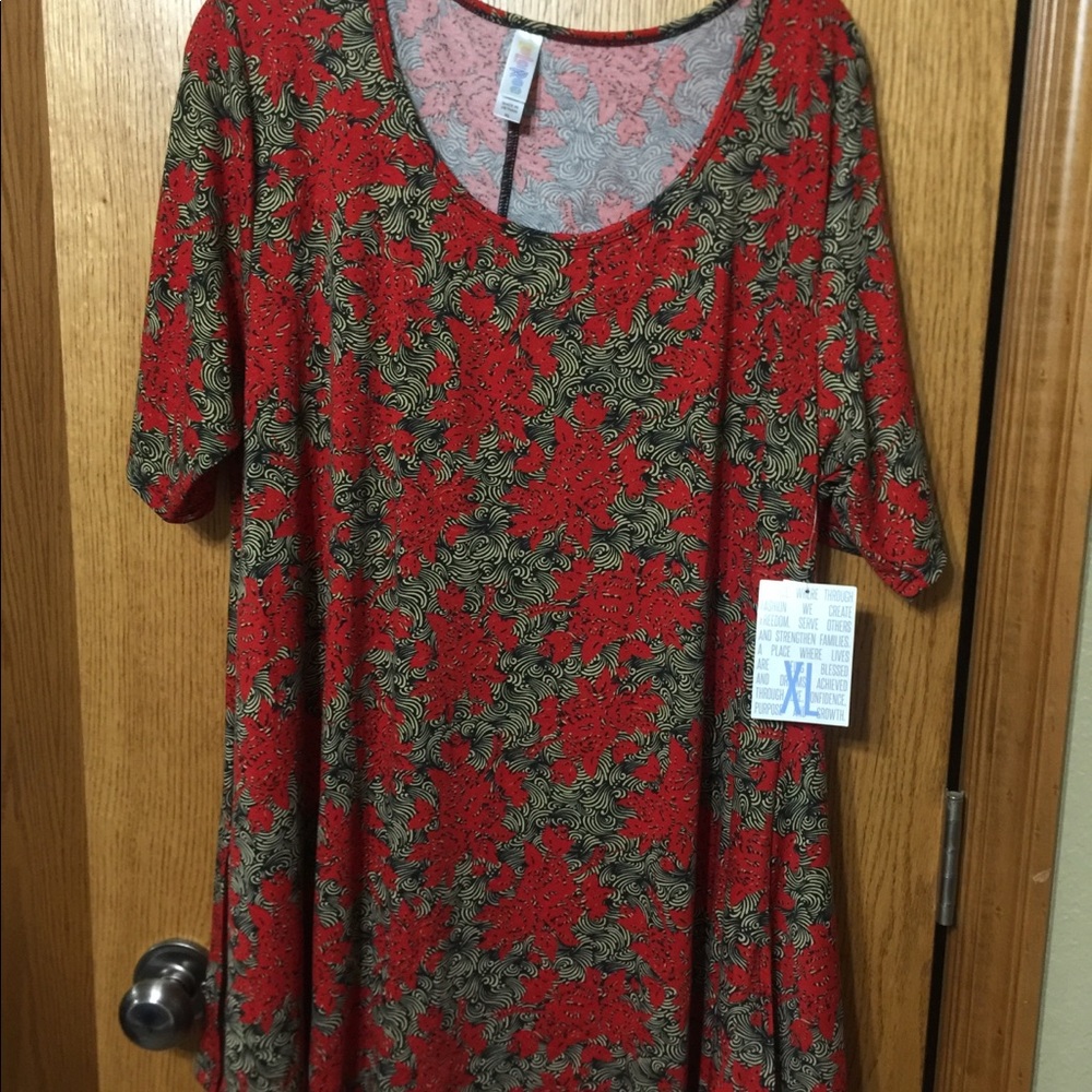 LuLaRoe XL Perfect T